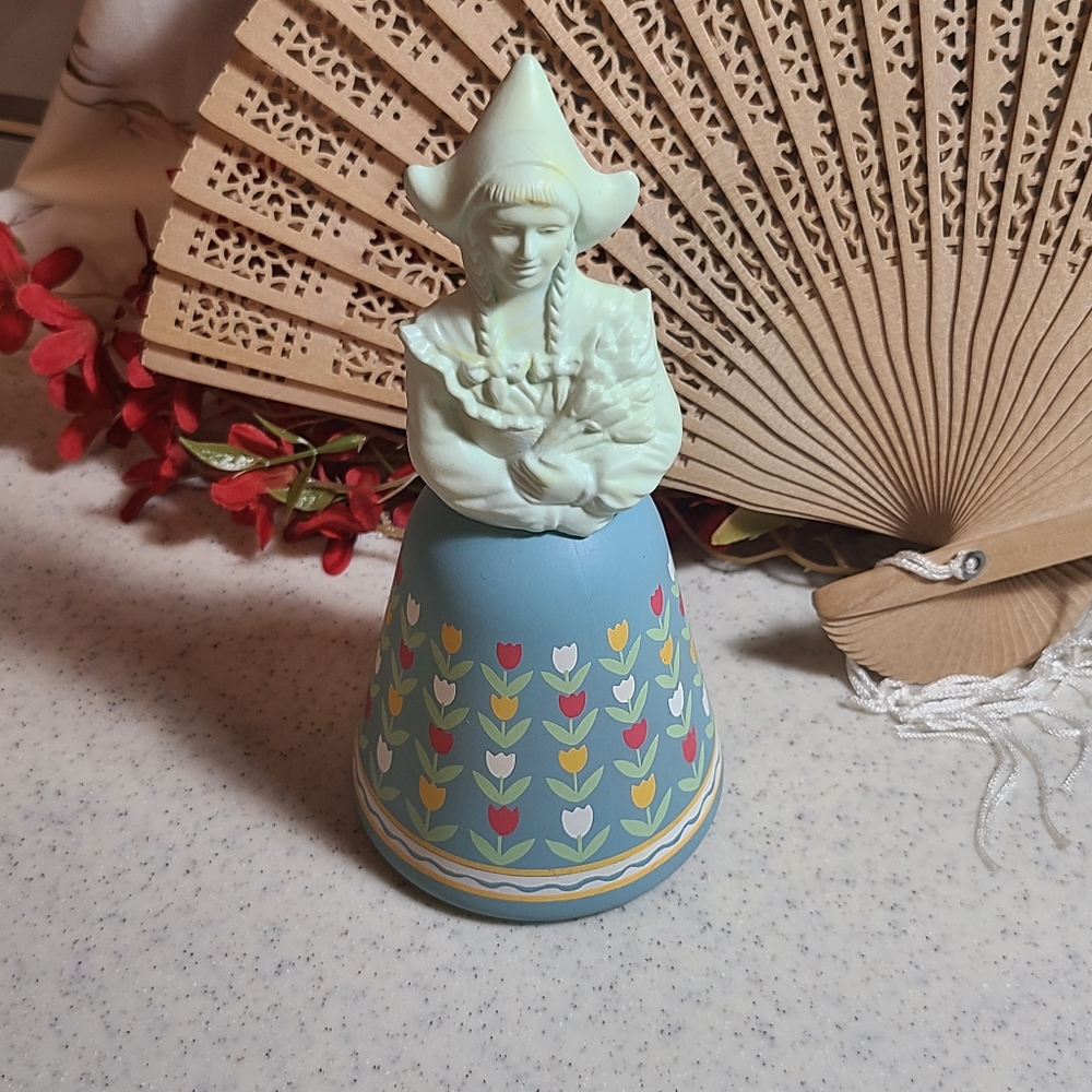 Vintage Ceramic Bell with Floral Design Collectible Empty Avon Bottle fo… - Picture 3 of 9